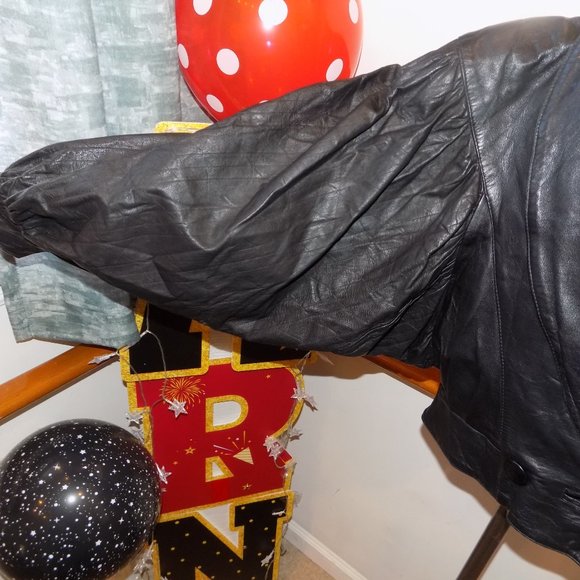 Genuine Leather Black Jacket - Picture 6 of 6